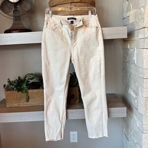 Calvin Klein Jeans in Cream Zip Ankle Frayed Hem (29)